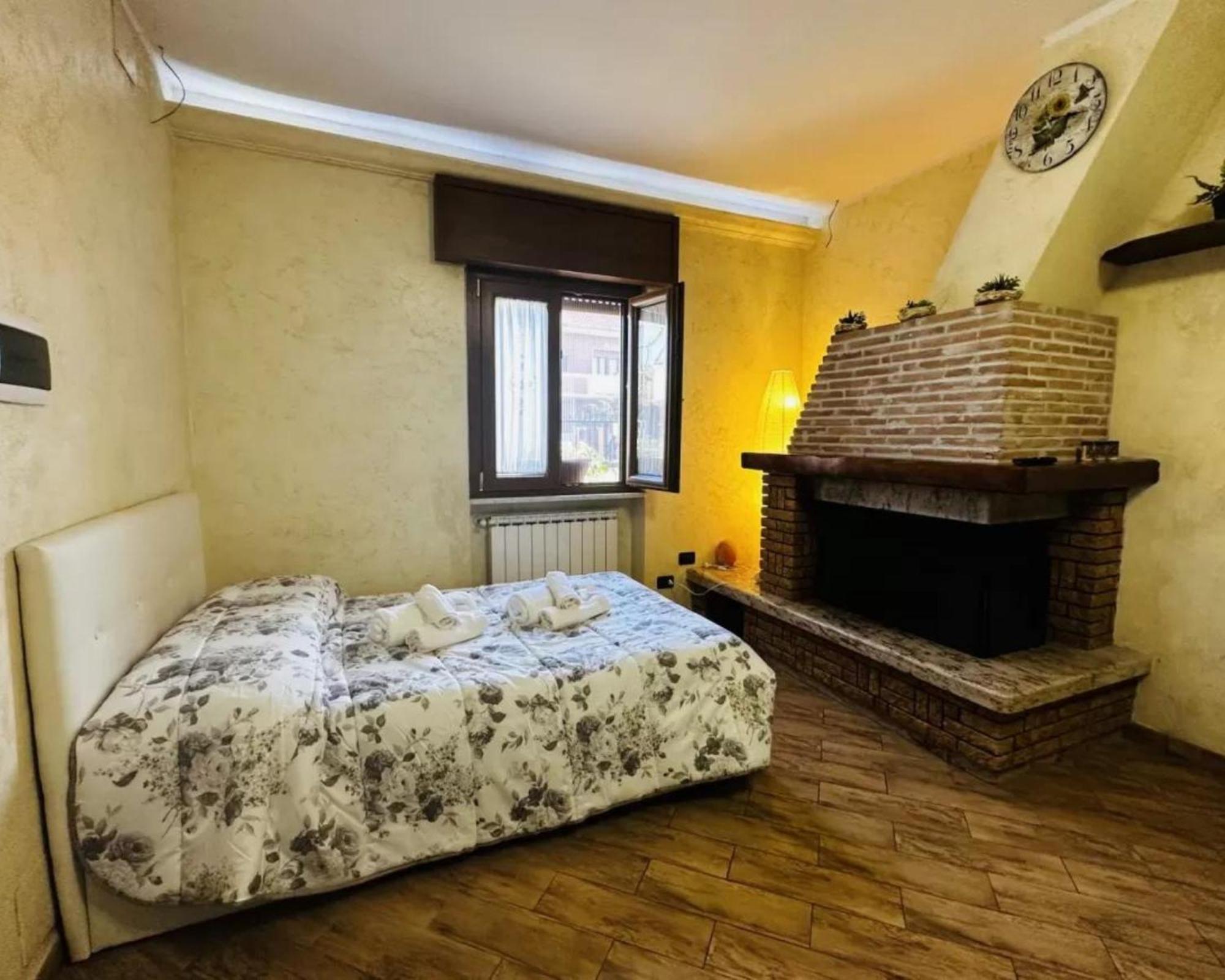 Romano House Фьюмичино Экстерьер фото